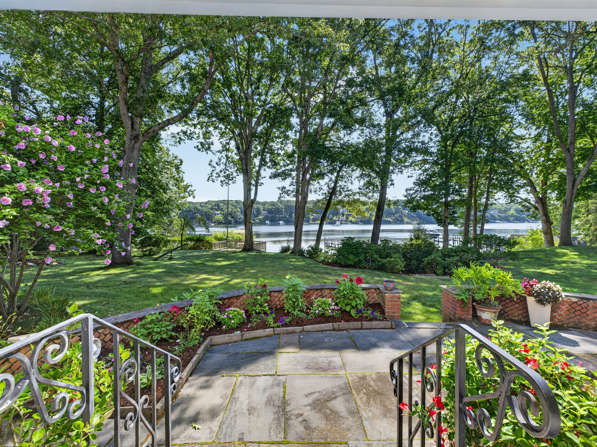 Gardens and grounds at 7 Shawandassee Road